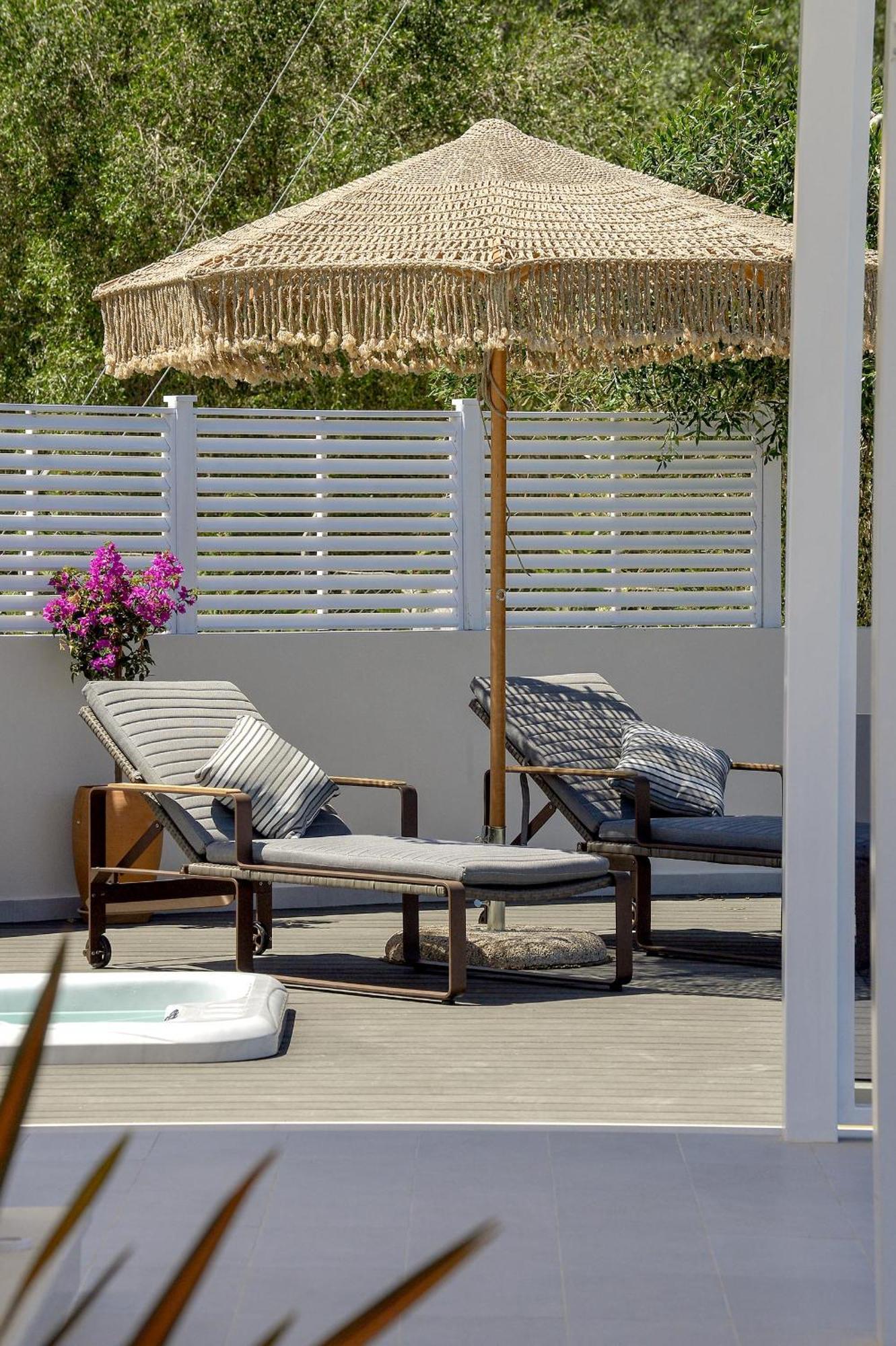 Paxos Luxury Living Junior Suites Gaios Room photo